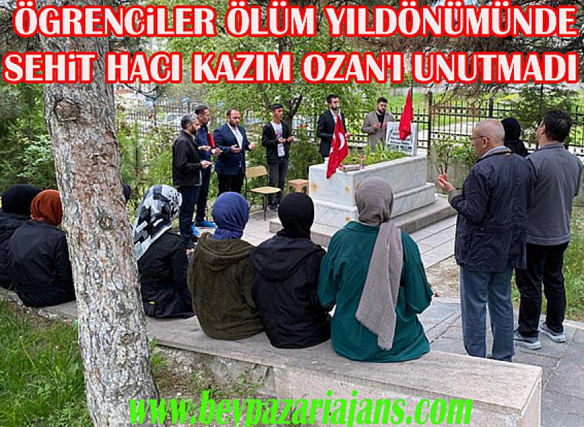 Öğrencilerden ölüm Yıldönümünde Şehit İmam Hacı Kazım Ozan’ın kabrine ziyaret:
