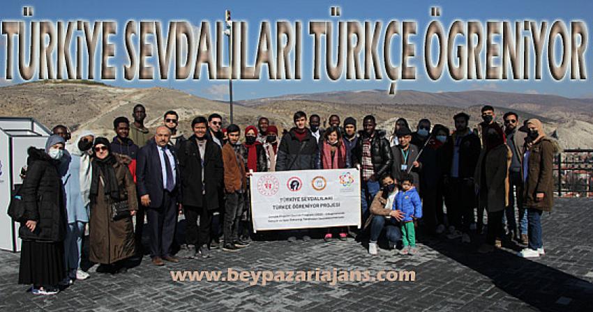 Türkiye Sevdalıları Türkçe Öğreniyor gurubunun Beypazarı gazisi