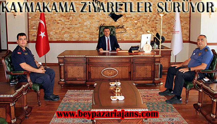 Göreve yeni başlayan Kaymakam Oktay Erdoğan’a hayırlı olsun ziyaretleri sürüyor. 