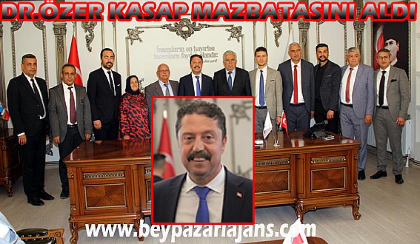 CHP’den Beypazarı belediye başkanlığına seçilen Dr. Özer Kasap, mazbatasını aldı: